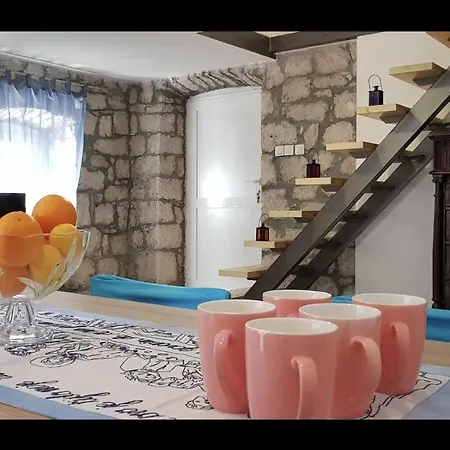 Charming House Lovro