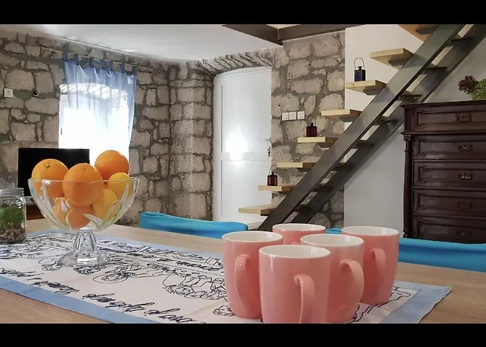 Charming House Lovro